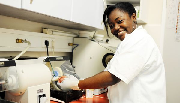 Dr. med. dent. Gisela Arlt